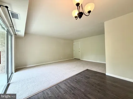 $257,500 | 7975 Audubon Avenue, Unit 302, Alexandria, VA 22306