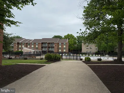 $257,500 | 7975 Audubon Avenue, Unit 302, Alexandria, VA 22306