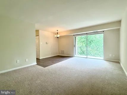 $257,500 | 7975 Audubon Avenue, Unit 302, Alexandria, VA 22306