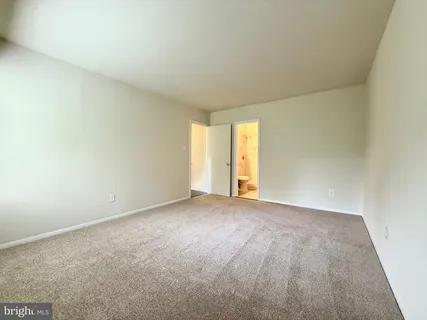 $257,500 | 7975 Audubon Avenue, Unit 302, Alexandria, VA 22306