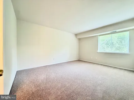 $257,500 | 7975 Audubon Avenue, Unit 302, Alexandria, VA 22306