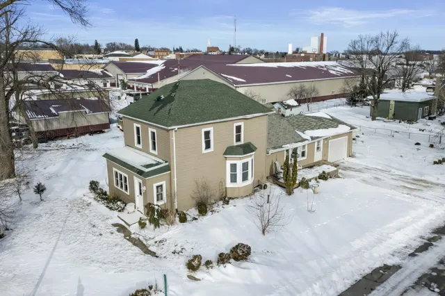 $195,000 | 110 Mill Street West, Winthrop, MN 55396