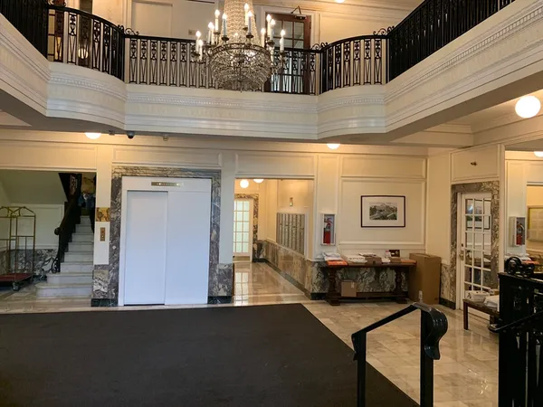 $2,400 | 466 Commonwealth Avenue, Unit 604, Boston, MA 02215