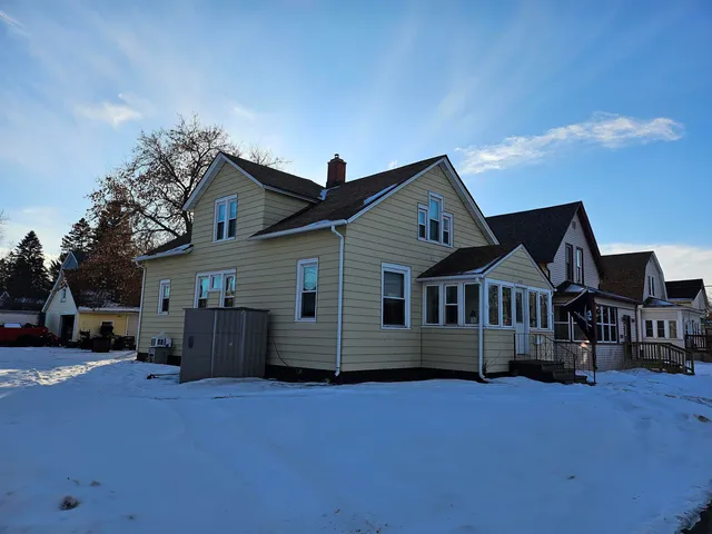 $259,900 | 3402 North 21st Street, Superior, WI 54880