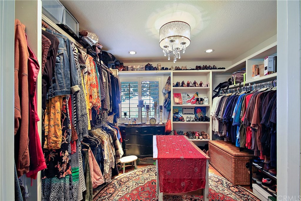 2540 Alturas Road Atascadero, CA 93422 - Photo 21 of 43 Master Closet