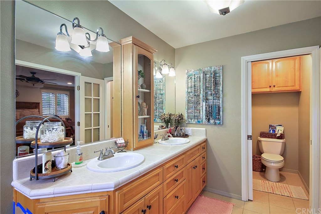 2540 Alturas Road Atascadero, CA 93422 - Photo 23 of 43 Master Bathroom