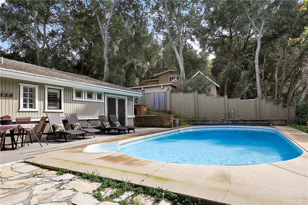 2540 Alturas Road Atascadero, CA 93422 - Photo 35 of 43 Pool Area