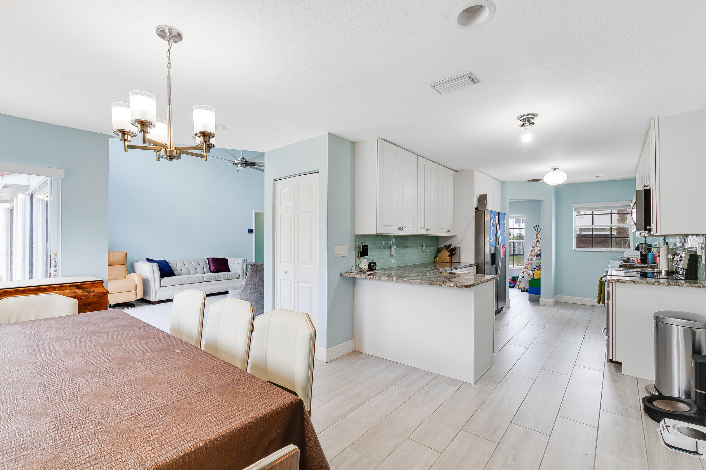 20904 Avenel Run Boca Raton, FL 33428 - Photo 5 of 28 05_20904_Avenel_Run_5_mls