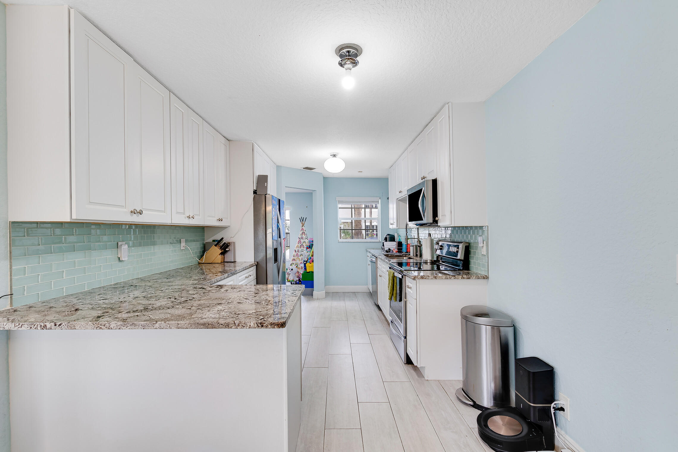20904 Avenel Run Boca Raton, FL 33428 - Photo 6 of 28 06_20904_Avenel_Run_6_mls