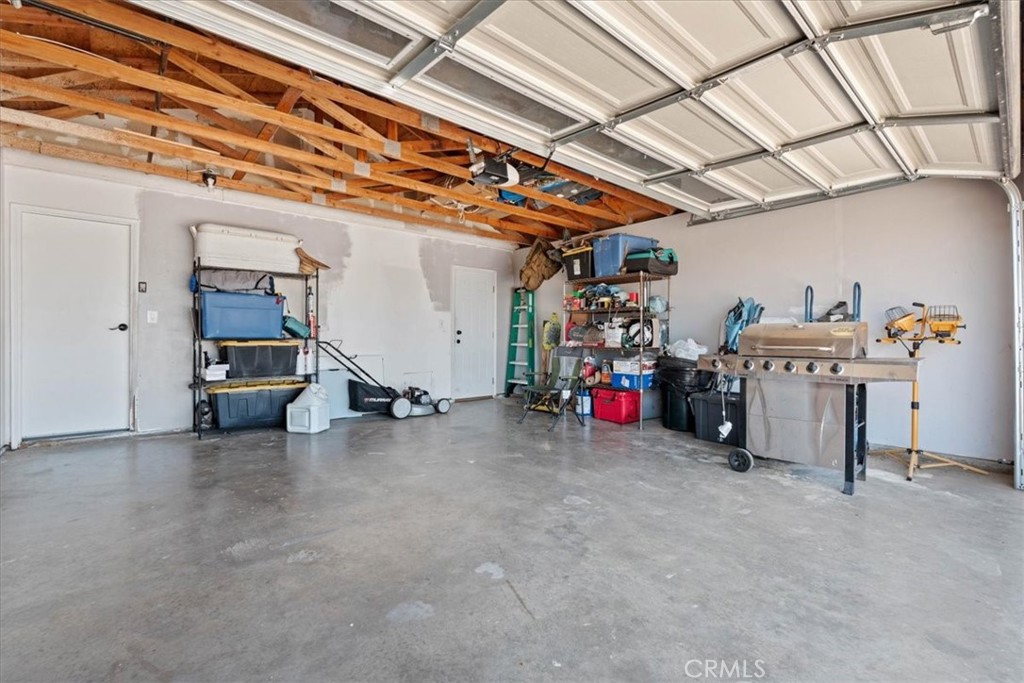 18047 Yucca Street Hesperia, CA 92345 - Photo 26 of 32