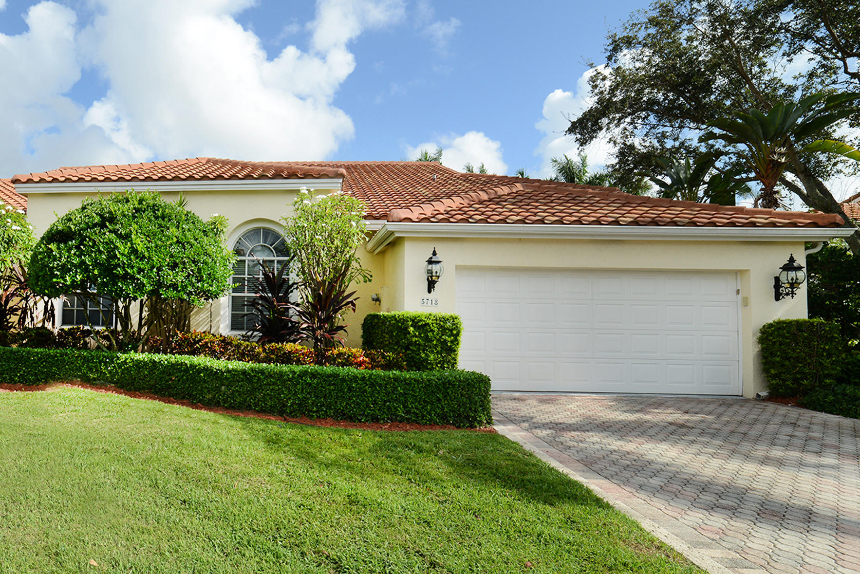 5718 Northwest 24th Terrace Boca Raton, FL 33496 - Photo 3 of 34 DSC_0685B