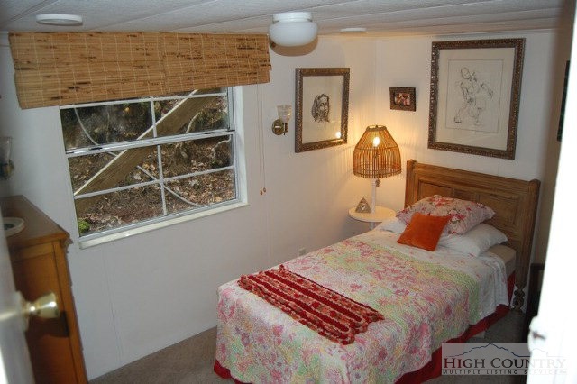 247 River Road Newland, NC 28657 - Photo 11 of 18 Gallery Image 11