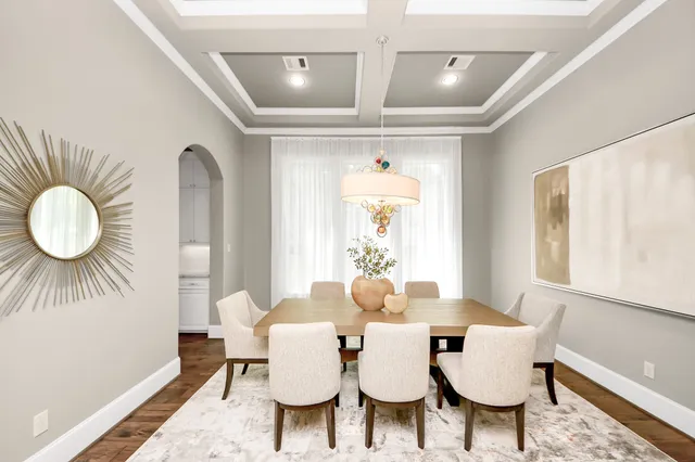 $1,895,000 | 4809 Elm Street, Bellaire, TX 77401