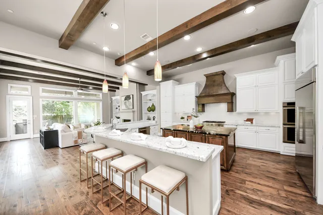 $1,895,000 | 4809 Elm Street, Bellaire, TX 77401