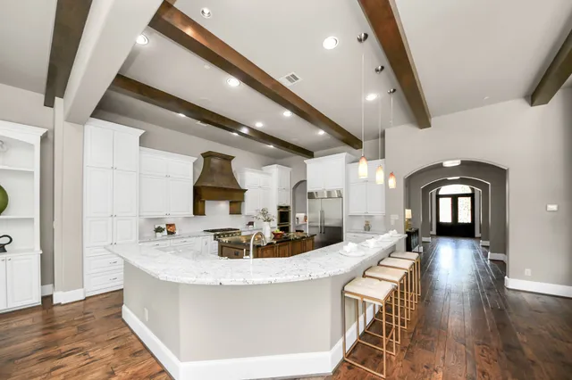 $1,895,000 | 4809 Elm Street, Bellaire, TX 77401