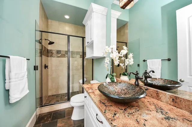 $1,895,000 | 4809 Elm Street, Bellaire, TX 77401