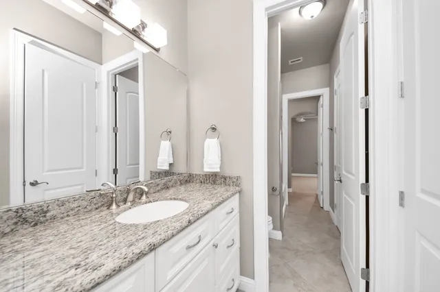 $1,895,000 | 4809 Elm Street, Bellaire, TX 77401