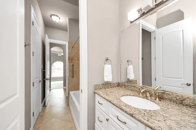 $1,895,000 | 4809 Elm Street, Bellaire, TX 77401