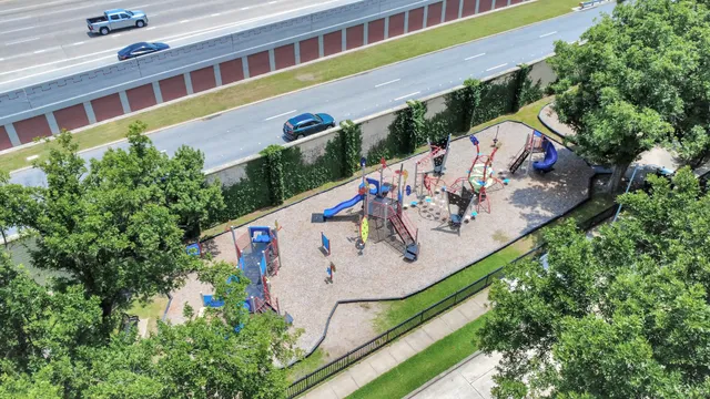 $1,895,000 | 4809 Elm Street, Bellaire, TX 77401