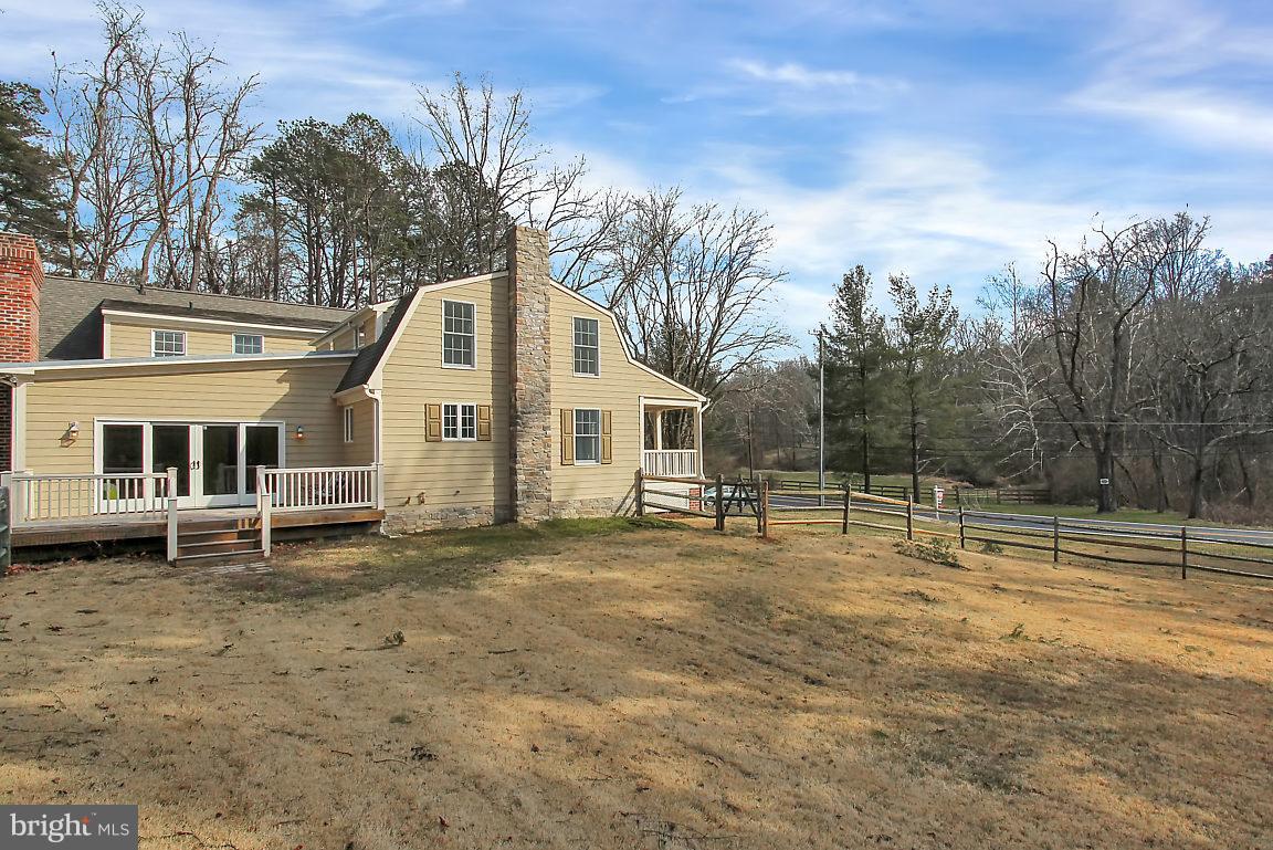 2204 Shepperd Road Monkton, MD 21111 - Photo 27 of 30 Large side deck. Fenced yard.