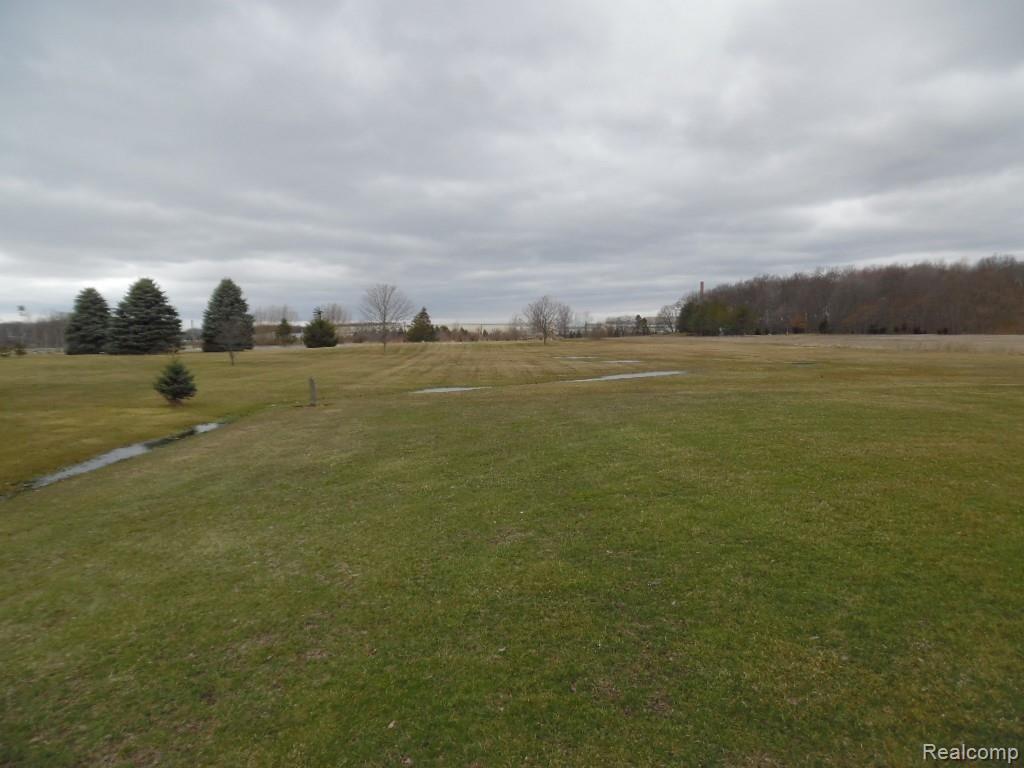 14615 Briar Hill Road Carleton, MI 48117 - Photo 4 of 33 14615 Briar Hill 005.JPG