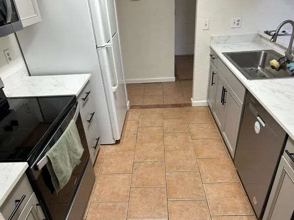 $255,000 | 2900 Andre Lane, Unit 241, Turlock, CA 95382