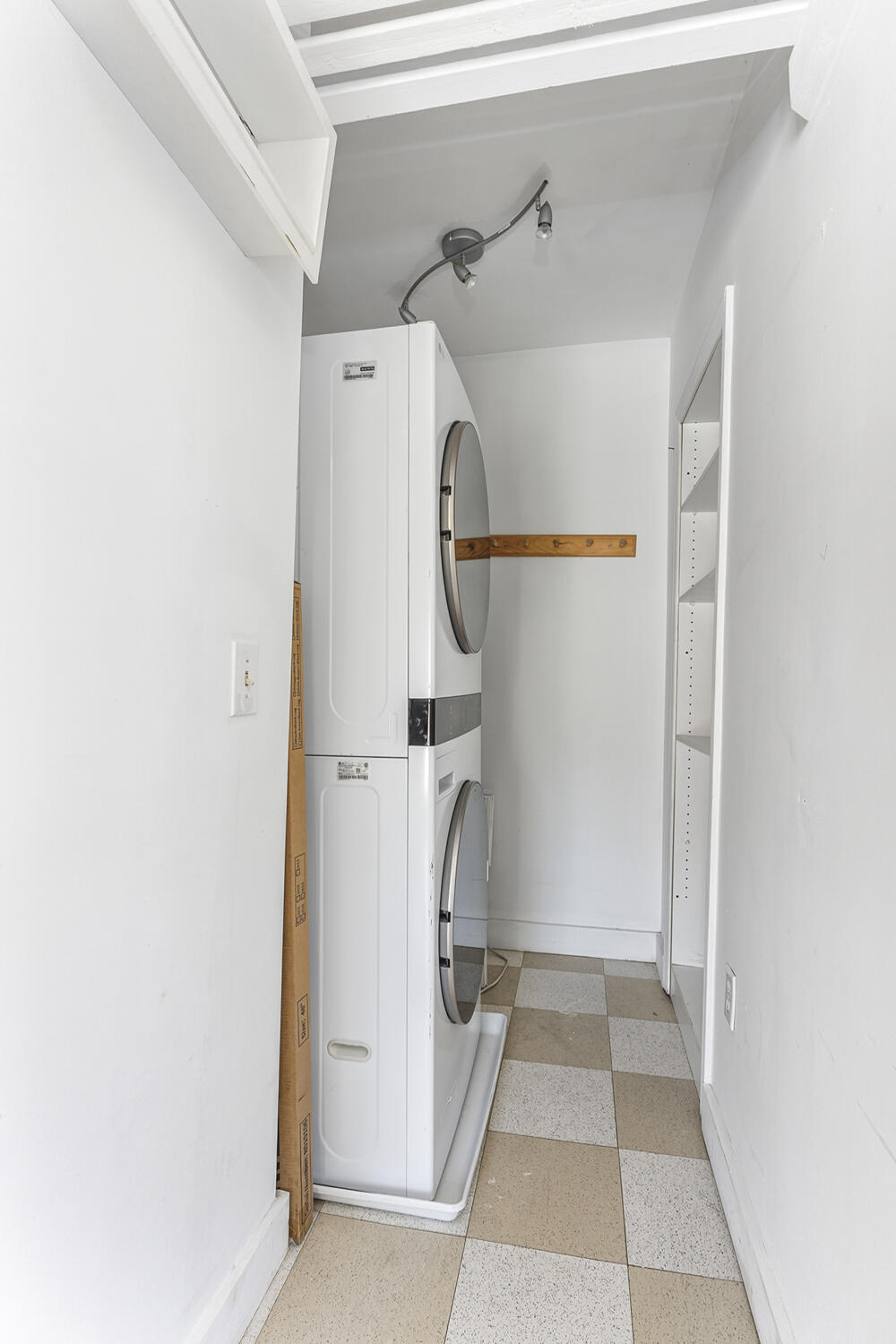 169 Danforth Street, Unit 5 Portland, ME 04102 - Photo 13 of 29 Laundry