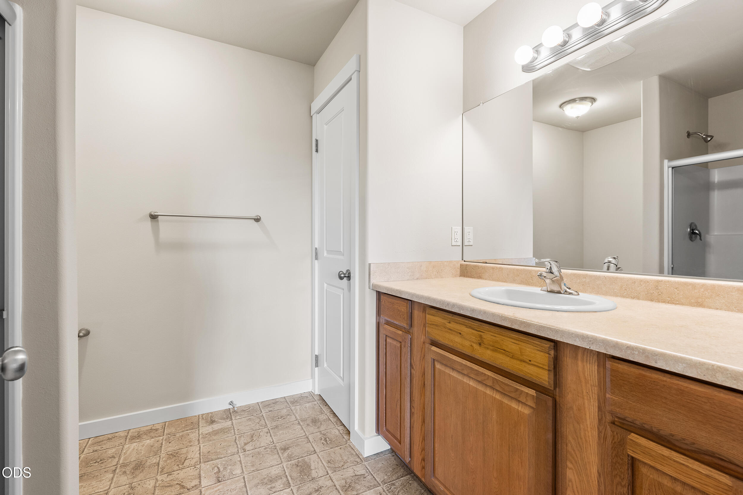 1214 Southwest 27th Street Redmond, OR 97756 - Photo 19 of 35