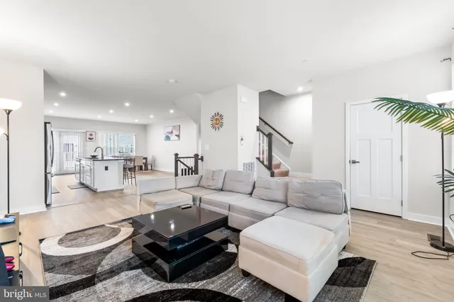 $3,950 | 117 Hawlings River Road, Laurel, MD 20708