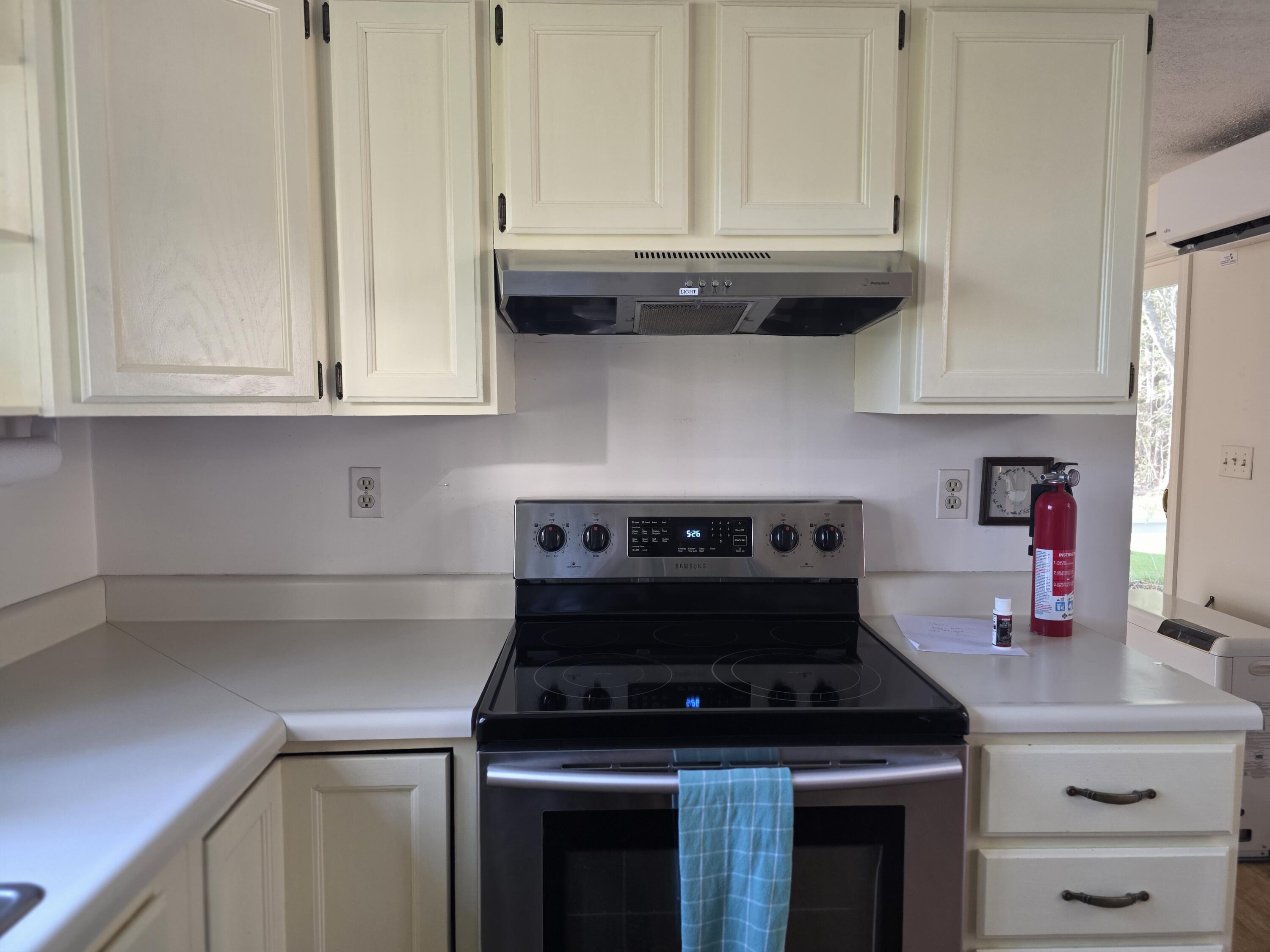 38 Cluf Bay Road, Unit 38 Brunswick, ME 04011 - Photo 9 of 46 Stove