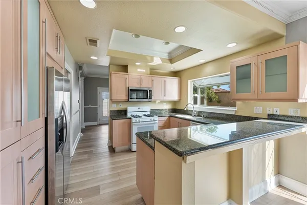 $4,800 | 2048 Cherokee, Tustin, CA 92782