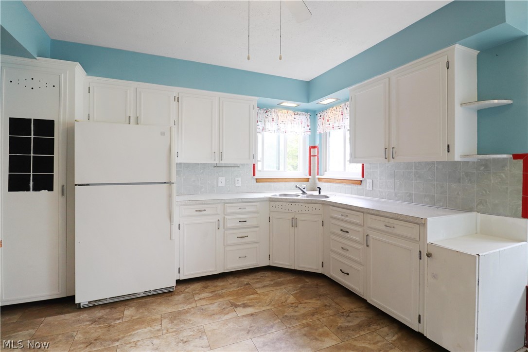 16476 Mayfield Road Huntsburg, OH 44046 - Photo 14 of 42 16476 kitchen