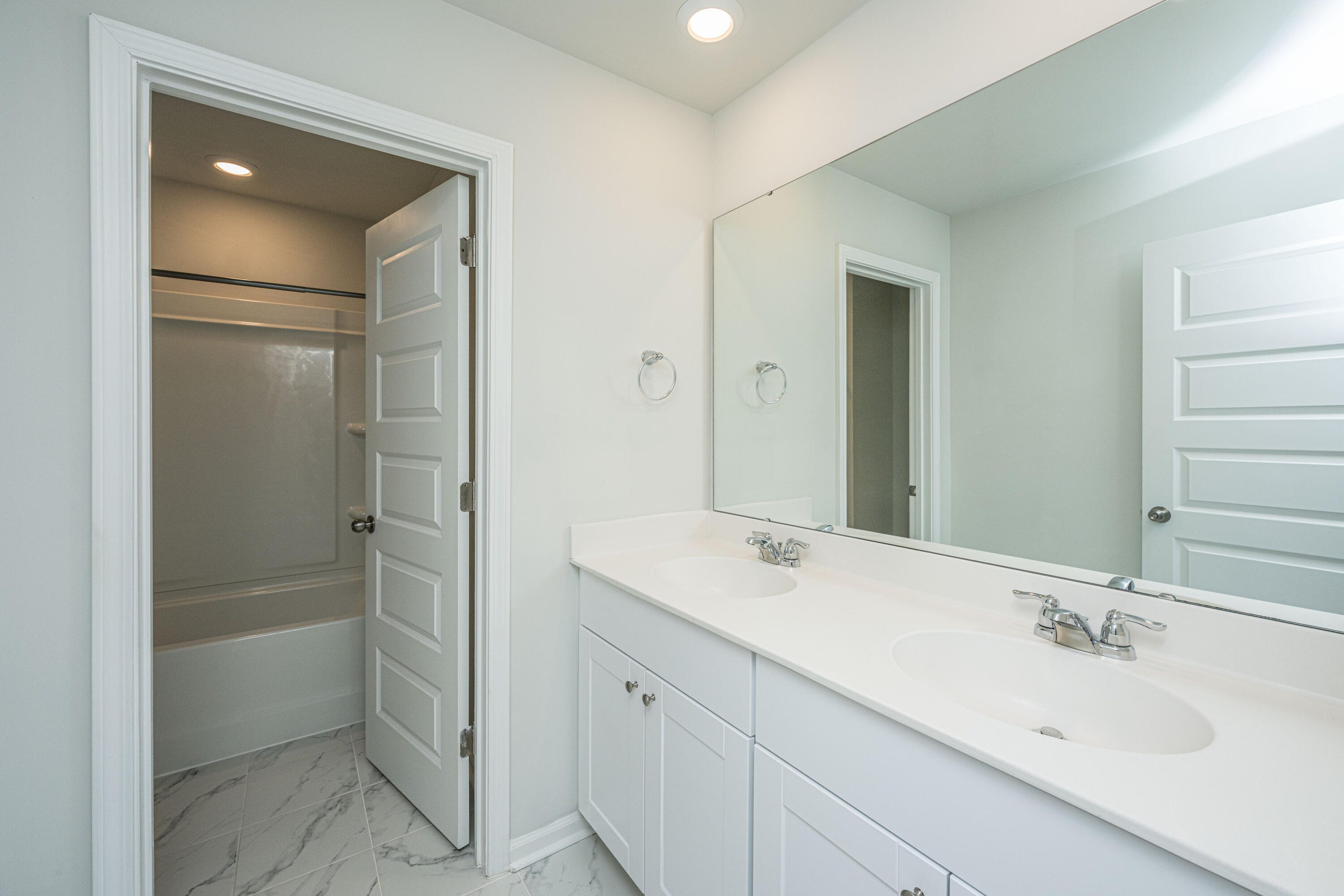 496 Minim Street Charleston, SC 29414 - Photo 20 of 43 496MinimSt037