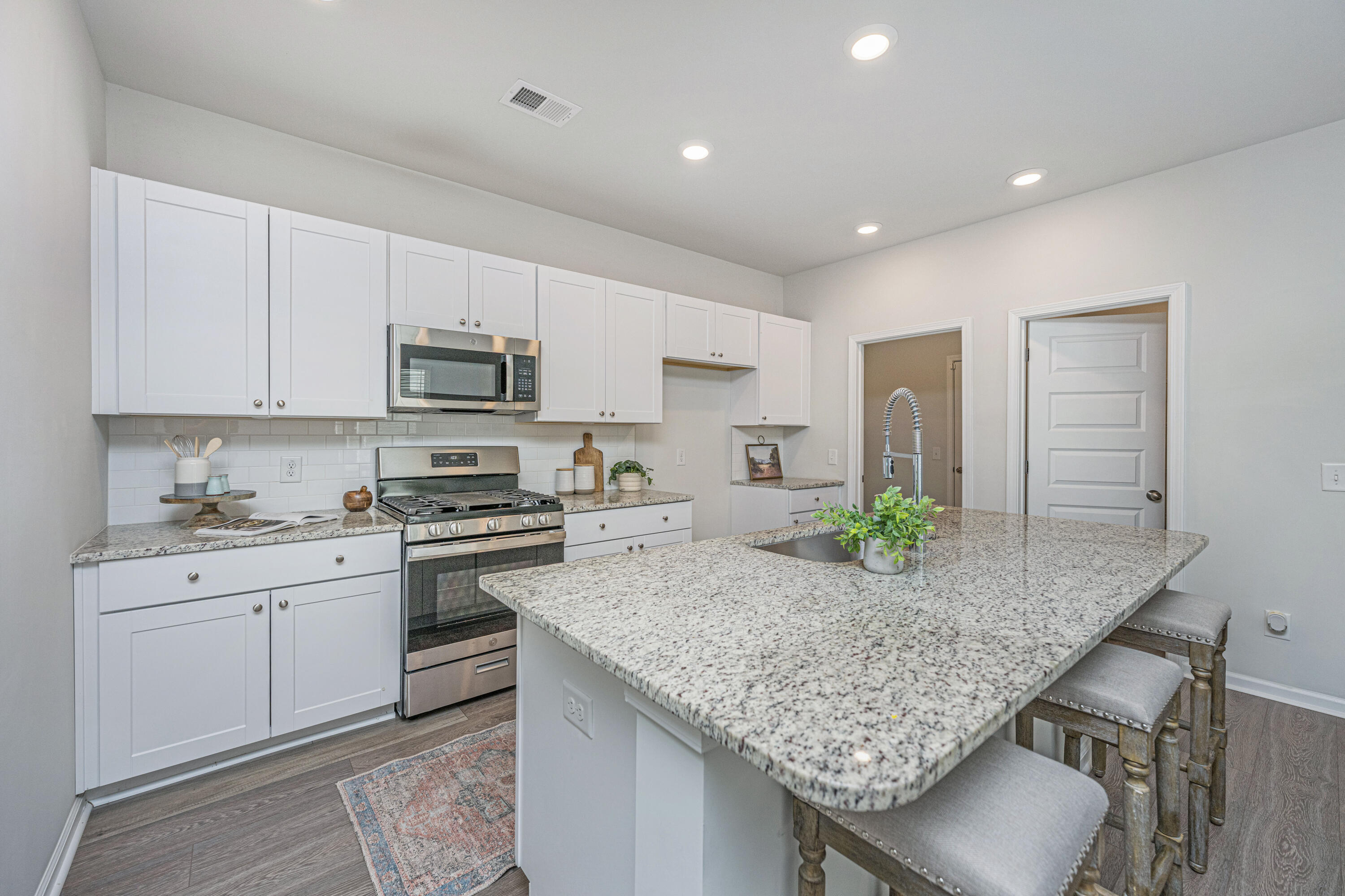 496 Minim Street Charleston, SC 29414 - Photo 10 of 43 496MinimSt017
