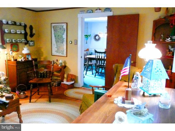 1785 Almshouse Road Jamison, PA 18929 - Photo 10 of 23 Family Room