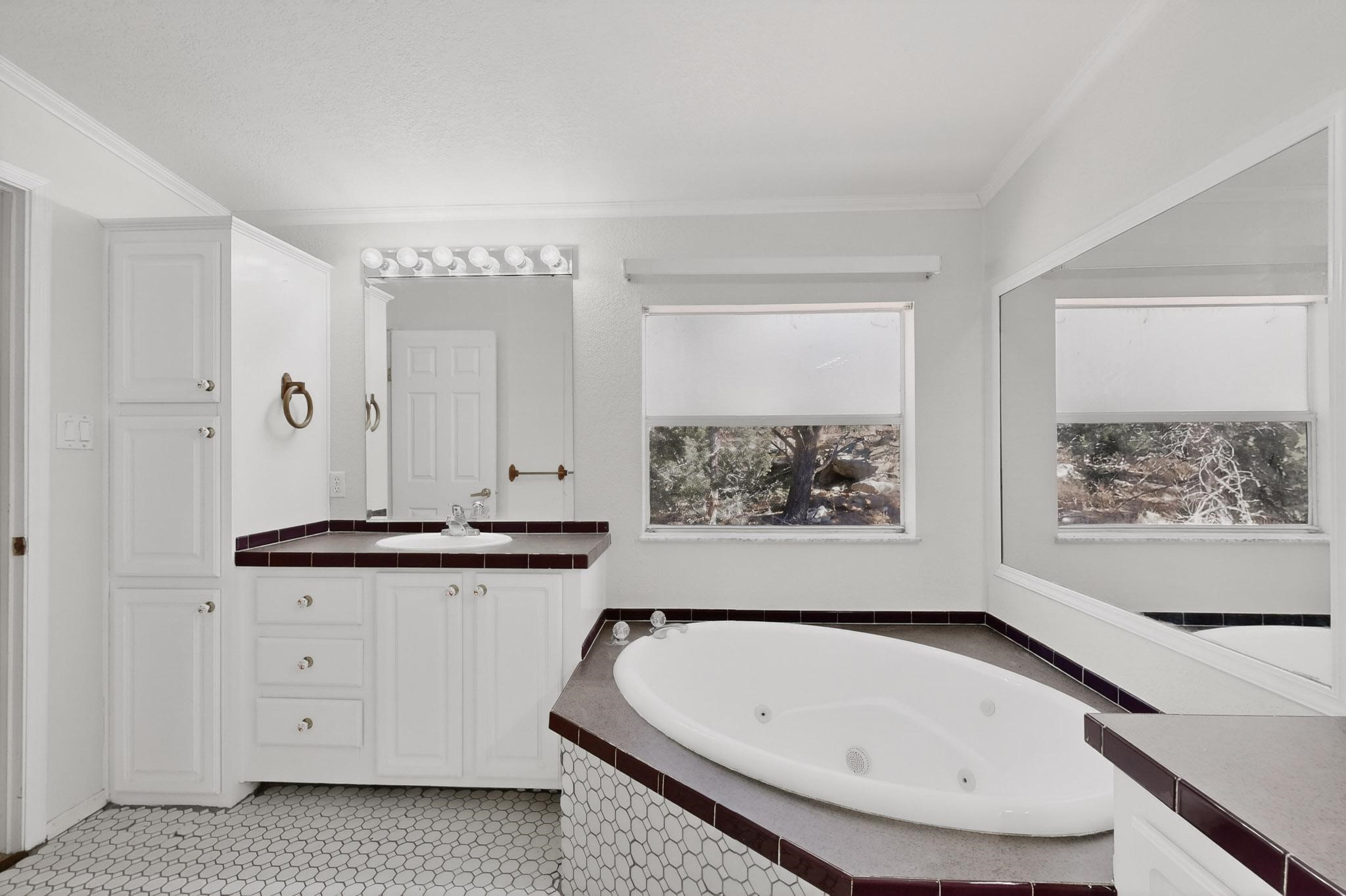 103 Hidden Valley Ranch Road Ilfeld, NM 87538 - Photo 26 of 49 Primary bathroom