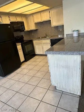 $1,400 | 2724 Otter Creek Court, Unit 101, Las Vegas, NV 89117