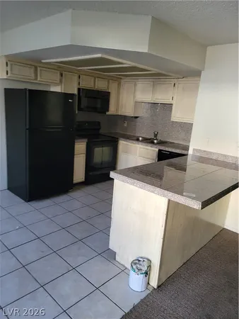 $1,400 | 2724 Otter Creek Court, Unit 101, Las Vegas, NV 89117