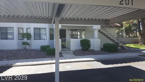 $1,400 | 2724 Otter Creek Court, Unit 101, Las Vegas, NV 89117
