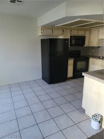 $1,400 | 2724 Otter Creek Court, Unit 101, Las Vegas, NV 89117