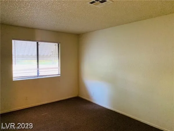 $1,400 | 2724 Otter Creek Court, Unit 101, Las Vegas, NV 89117