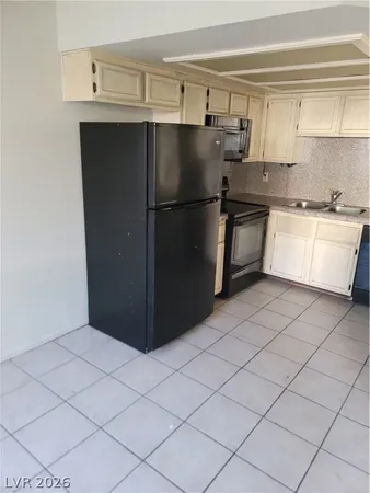 $1,400 | 2724 Otter Creek Court, Unit 101, Las Vegas, NV 89117