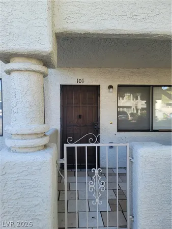 $1,400 | 2724 Otter Creek Court, Unit 101, Las Vegas, NV 89117