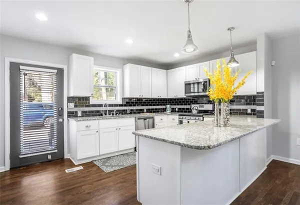 $3,000 | 1277 Blvd Lorraine Southwest, Atlanta, GA 30311