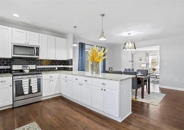 $3,000 | 1277 Blvd Lorraine Southwest, Atlanta, GA 30311