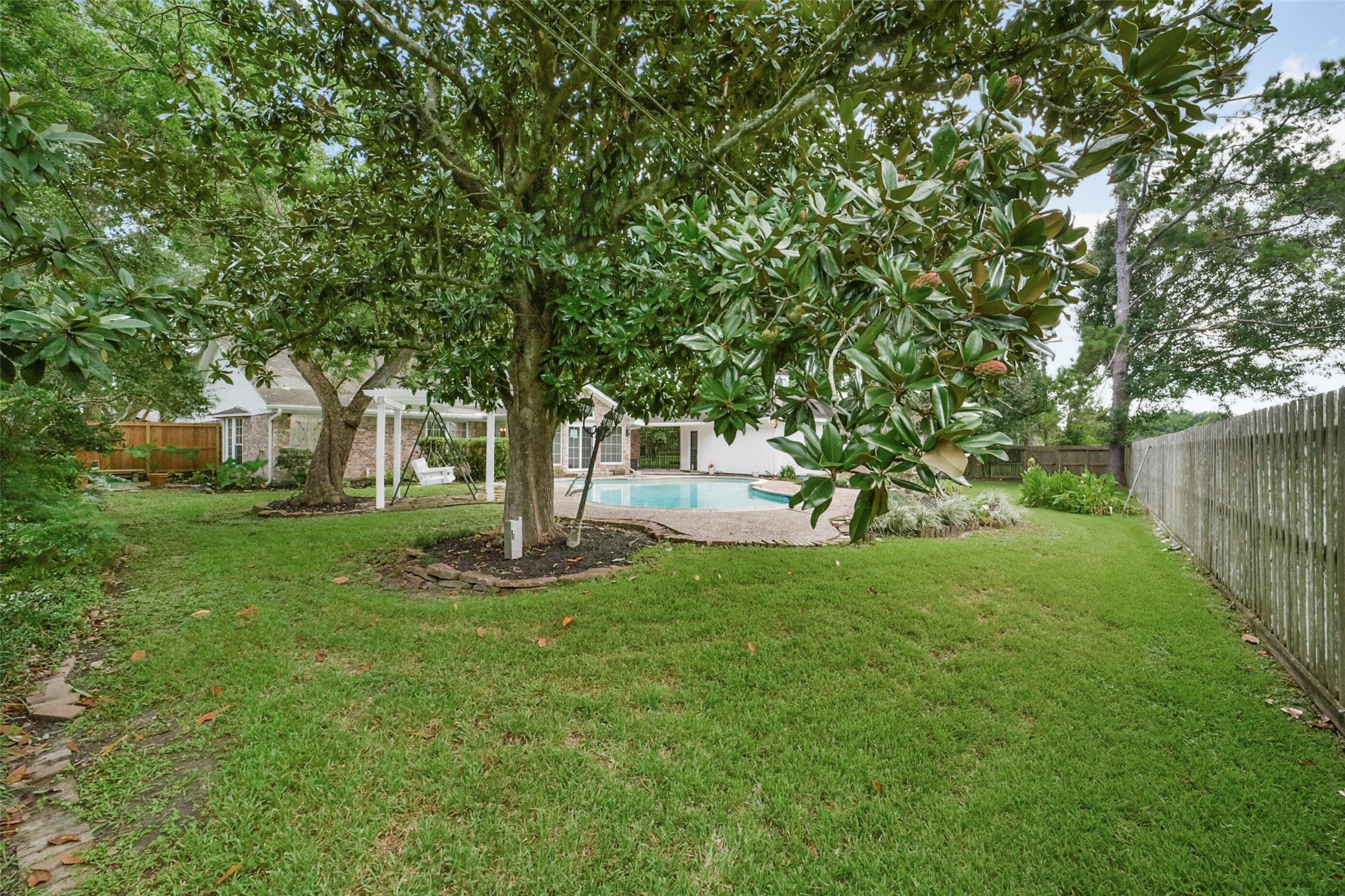 110 Ridgemont Drive Alvin, TX 77511 - Photo 2 of 43