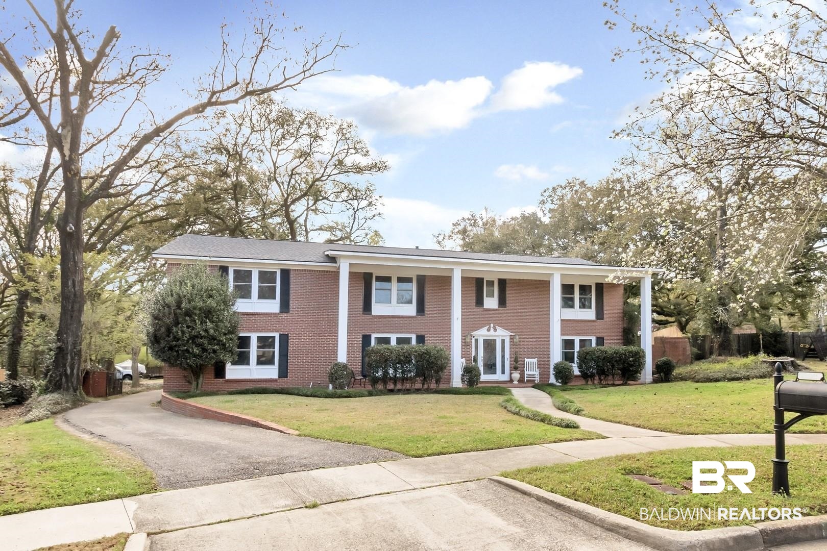1508 Oak Cliff Court Mobile, AL 36609 - Photo 2 of 49