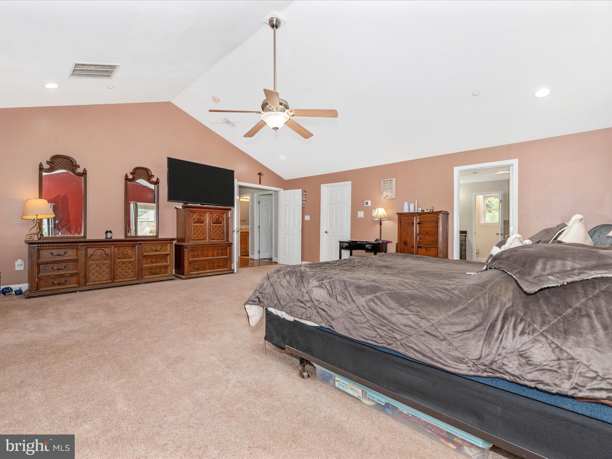 2987 Traceys Mill Road Manchester, MD 21102 - Photo 20 of 57 Primary Bedroom
