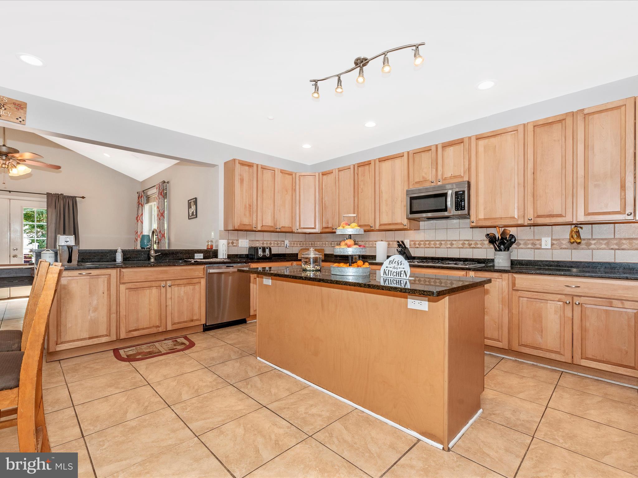 2987 Traceys Mill Road Manchester, MD 21102 - Photo 7 of 57 Kitchen