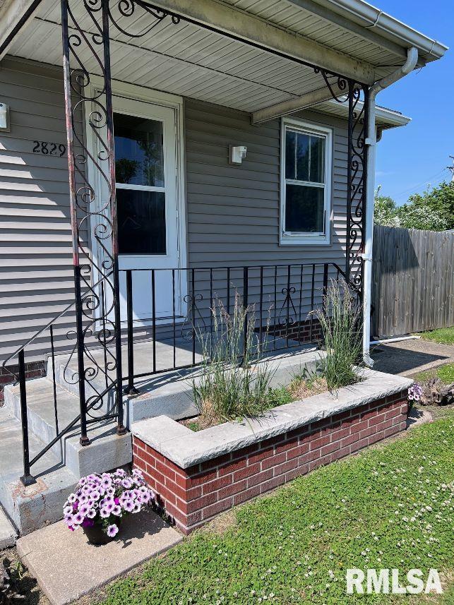 2829 East Sangamon Avenue Springfield, IL 62702 - Photo 2 of 39 Gallery Image 2